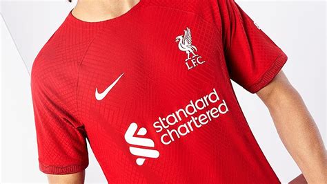 who sponsors liverpool fc kit.